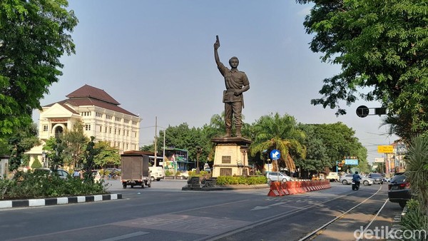 travel jakarta solo